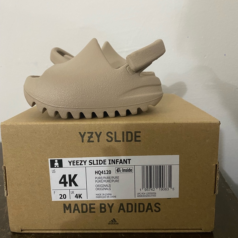 INFANT YEEZY SLIDES